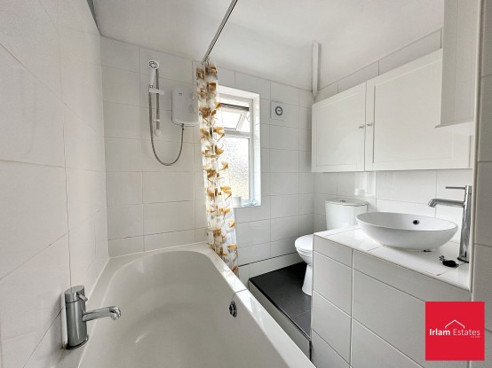 Images for Liverpool Road, Irlam, M44 EAID:3405264228 BID:2714ea13-4875-41c2-9250-130c9b5cb2ff
