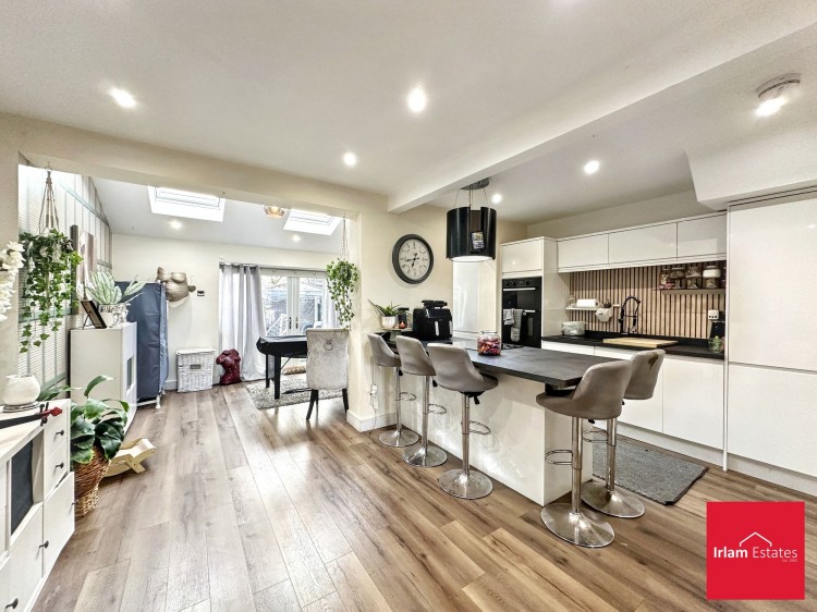 Images for Broadway, Irlam, M44 EAID:3405264228 BID:2714ea13-4875-41c2-9250-130c9b5cb2ff