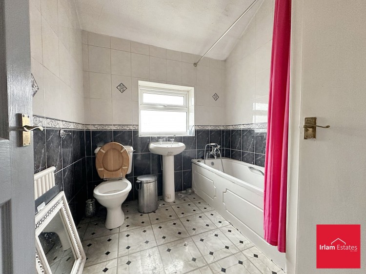 Images for Liverpool Road, Irlam, M44 EAID:3405264228 BID:2714ea13-4875-41c2-9250-130c9b5cb2ff