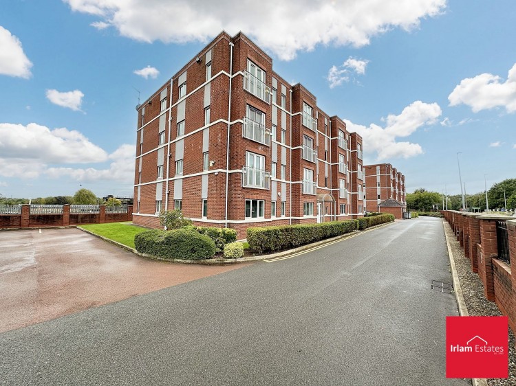 Images for Forebay Drive, Irlam, M44 EAID:3405264228 BID:2714ea13-4875-41c2-9250-130c9b5cb2ff