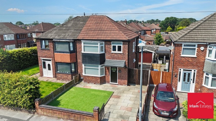 Images for Wentworth Avenue, Irlam, M44 EAID:3405264228 BID:2714ea13-4875-41c2-9250-130c9b5cb2ff