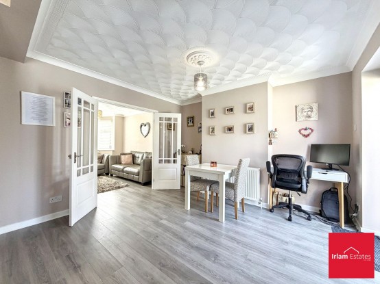 Images for Wentworth Avenue, Irlam, M44 EAID:3405264228 BID:2714ea13-4875-41c2-9250-130c9b5cb2ff