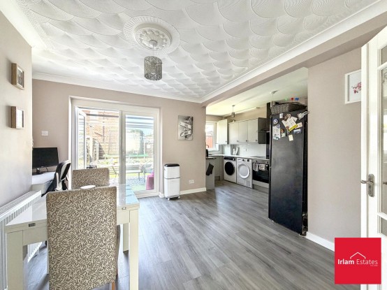 Images for Wentworth Avenue, Irlam, M44 EAID:3405264228 BID:2714ea13-4875-41c2-9250-130c9b5cb2ff