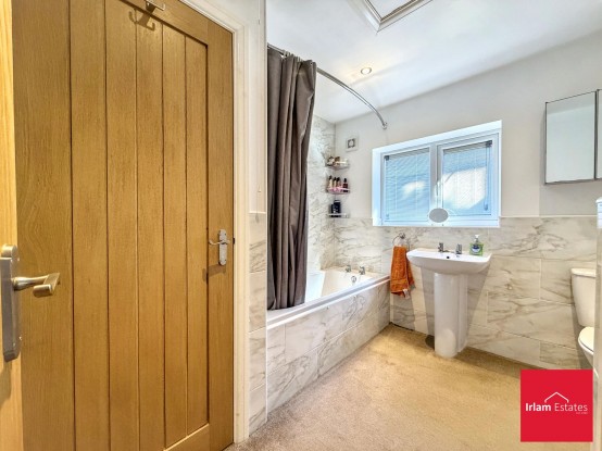 Images for Glazebrook Lane, Glazebrook, WA3 EAID:3405264228 BID:2714ea13-4875-41c2-9250-130c9b5cb2ff