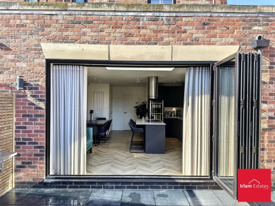 Images for Lansdowne Road, Eccles, M30 EAID:3405264228 BID:2714ea13-4875-41c2-9250-130c9b5cb2ff