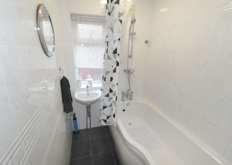 Images for Elsinore Avenue, Irlam, M44 EAID:3405264228 BID:2714ea13-4875-41c2-9250-130c9b5cb2ff