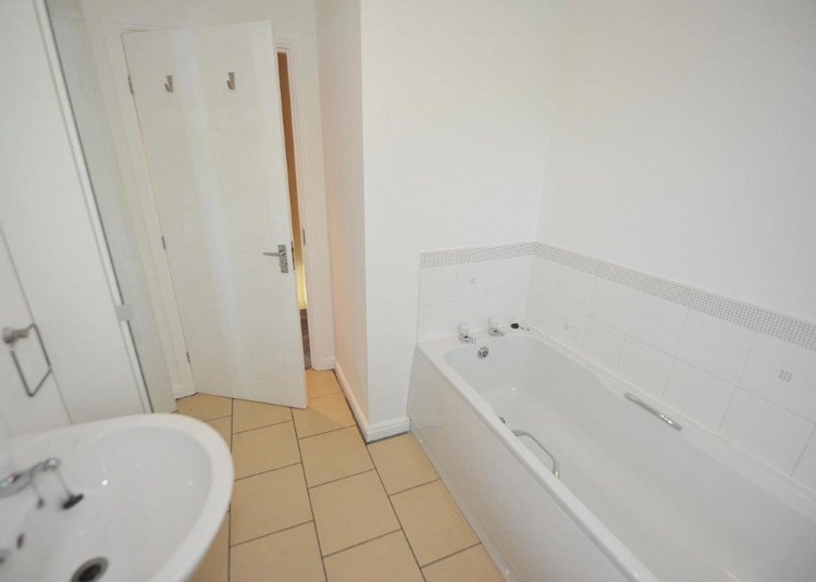 Images for Townsgate Way, Irlam, M44 EAID:3405264228 BID:2714ea13-4875-41c2-9250-130c9b5cb2ff