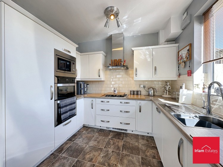 Images for Warwick Road, Cadishead, M44 EAID:3405264228 BID:2714ea13-4875-41c2-9250-130c9b5cb2ff