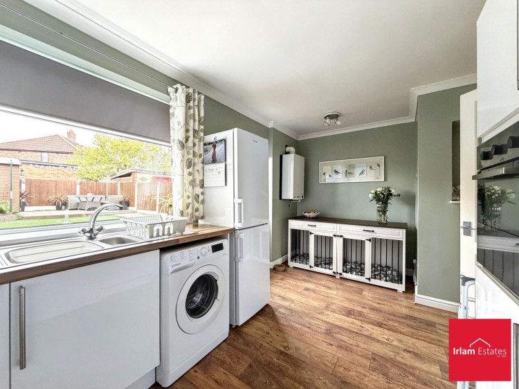 Images for Eldon Road, Irlam, M44 EAID:3405264228 BID:2714ea13-4875-41c2-9250-130c9b5cb2ff