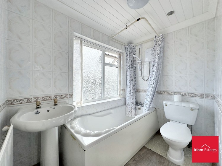 Images for The Crescent, Irlam, M44 EAID:3405264228 BID:2714ea13-4875-41c2-9250-130c9b5cb2ff