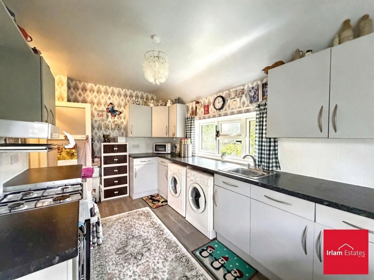 Images for Frodsham Road, Sale, M33 EAID:3405264228 BID:2714ea13-4875-41c2-9250-130c9b5cb2ff